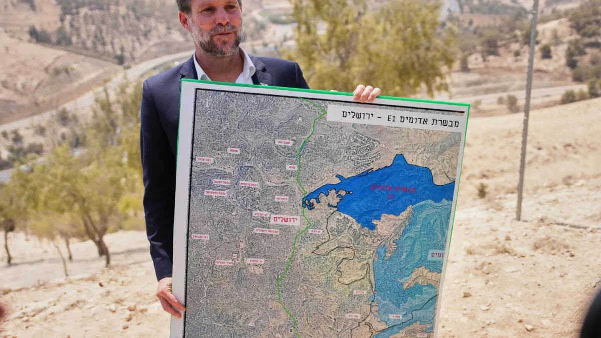 Israel clears final hurdle to start settlement construction that would cut the West Bank in two