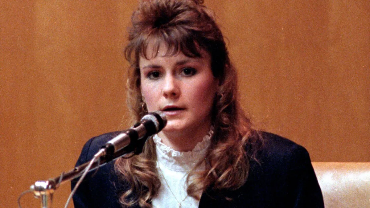 Pamela Smart seeks to overturn conviction for having teenager murder her husband