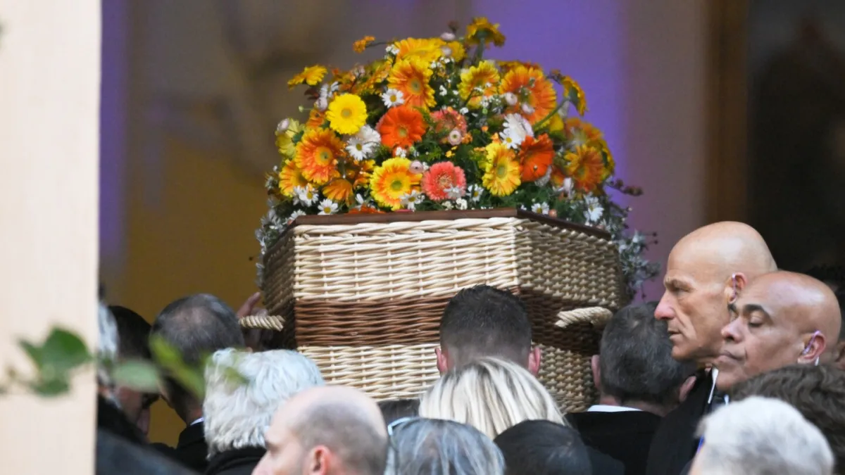 Saint-Tropez bids adieu to Brigitte Bardot with a funeral and public homage