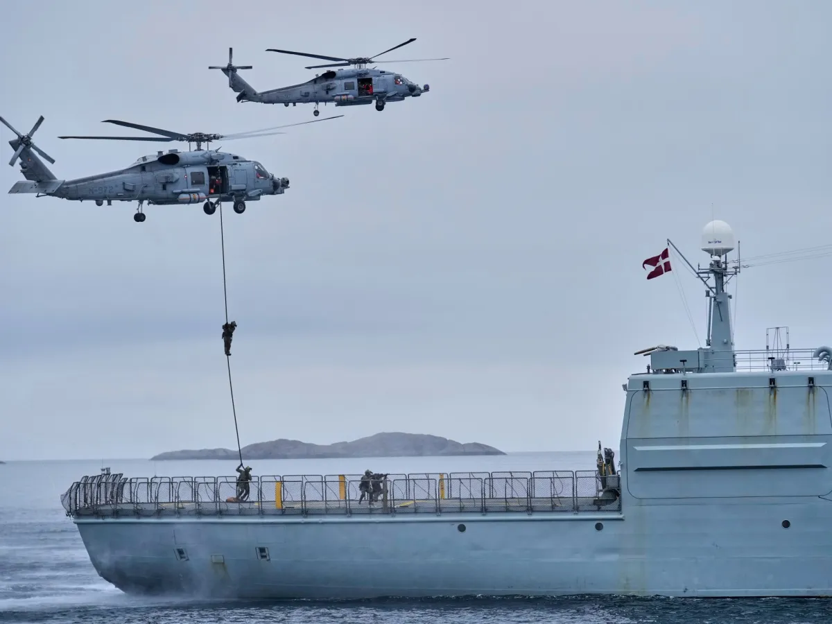 ایالات متحده می گوید که ارتش "همیشه یک گزینه" در گرینلند است زیرا اروپا تهدیدات را رد می کند